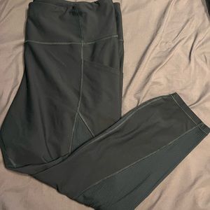 Green workout leggings